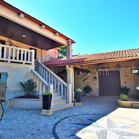 Galihost - A Casa Das Barreiras Meis Luaran gambar
